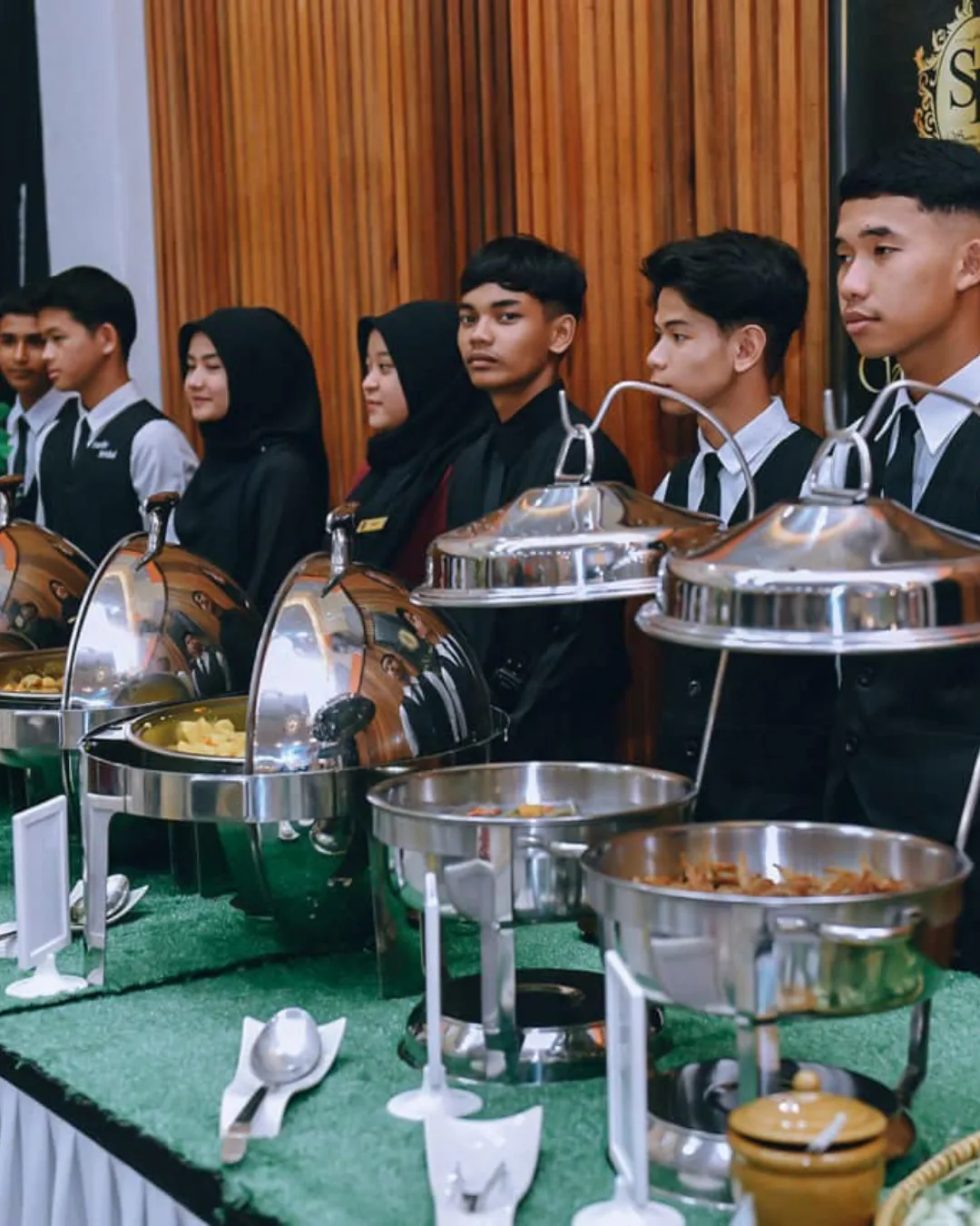 Khidmat pelayan katering suelly Perkhidmatan pramusaji